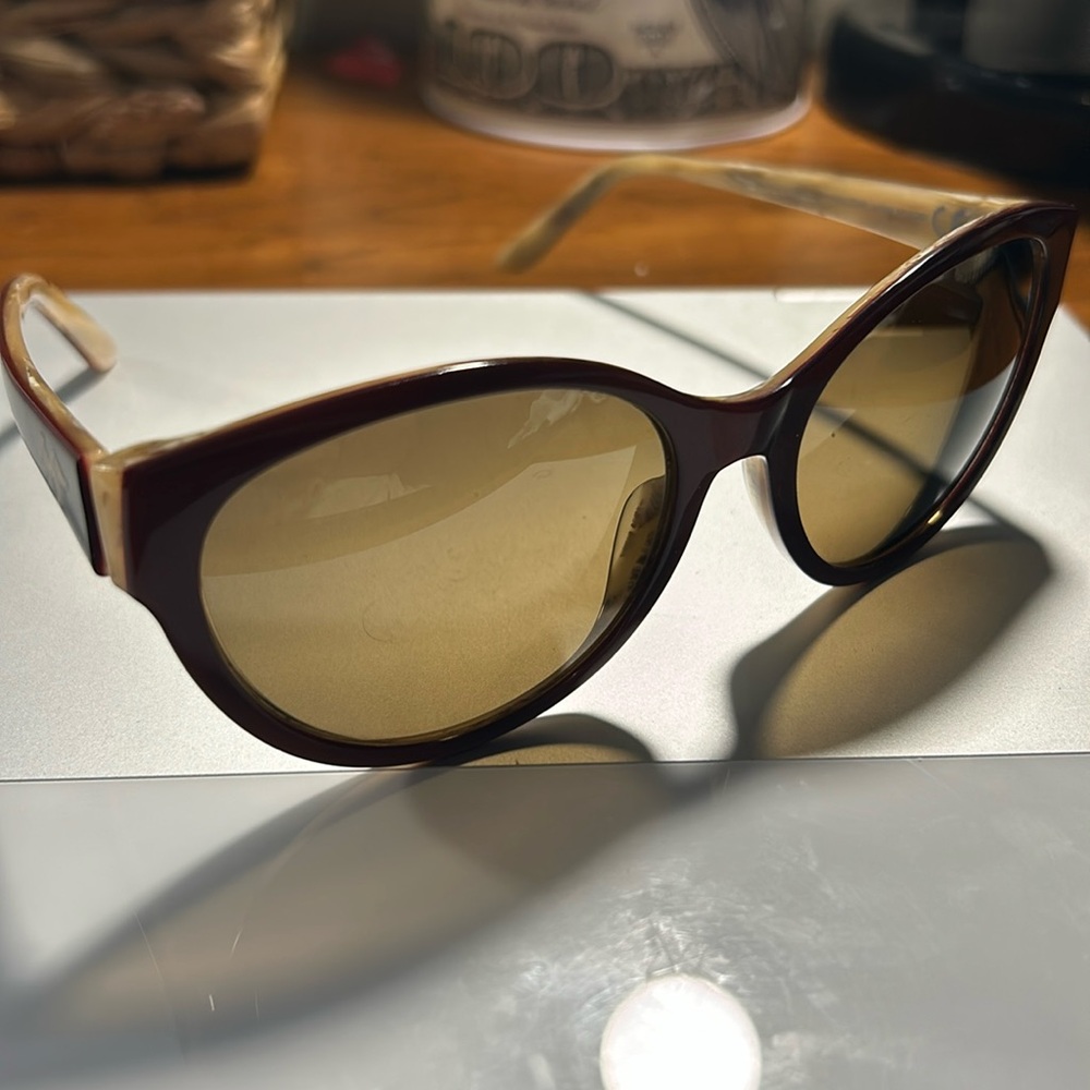 Maui Jim Women’s Sunglasses Model Venus Pool MJ - Lenses need replacement